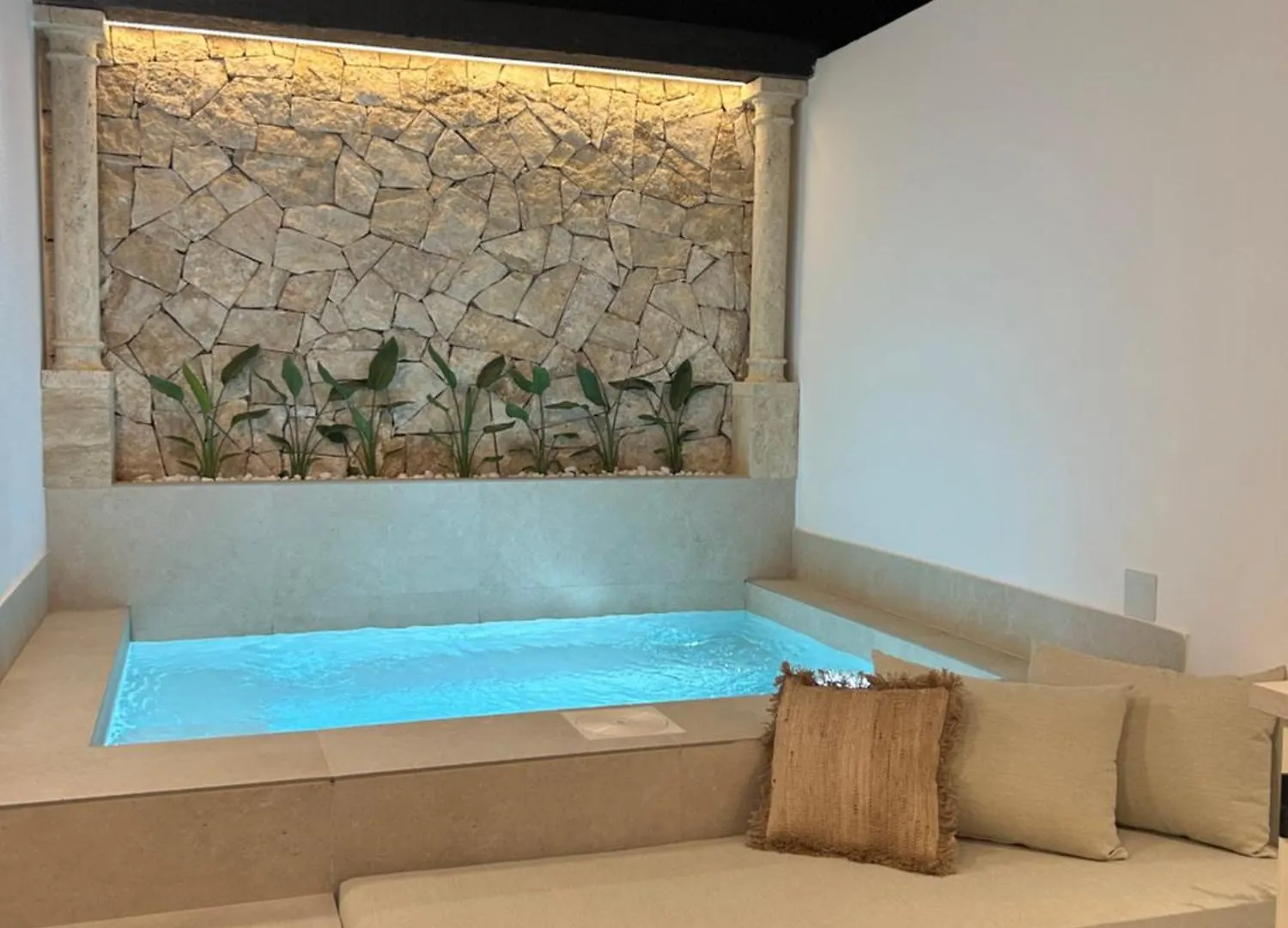 Apartamento De Lujo Con Piscina Climatizada Nerja Daire